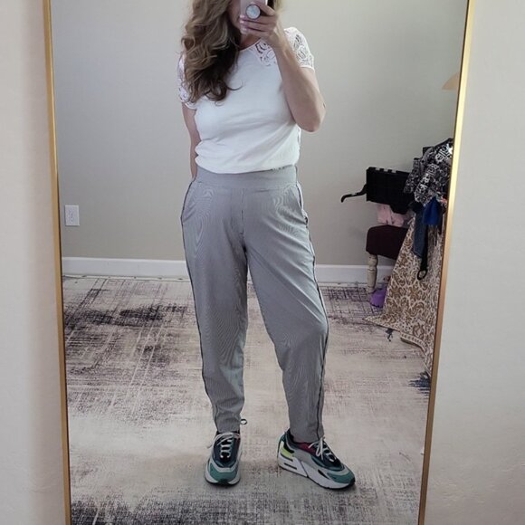 Athleta Gray Brooklyn Ankle Pants - Picture 4 of 15